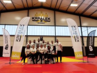 Team @krpalek_academy po dnešním turnaji #RokytkaCup 🥋🤩!